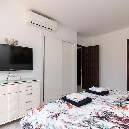 Stunning 6 Bedroom Private Heated Pool * Costa Adeje (Tenerife)