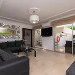 Stunning 6 Bedroom Private Heated Pool Villa *