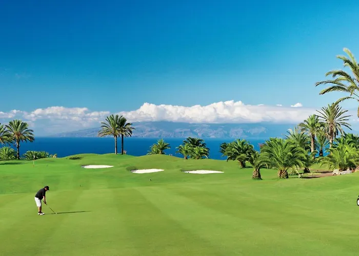 Stunning 6 Bedroom Private Heated Pool