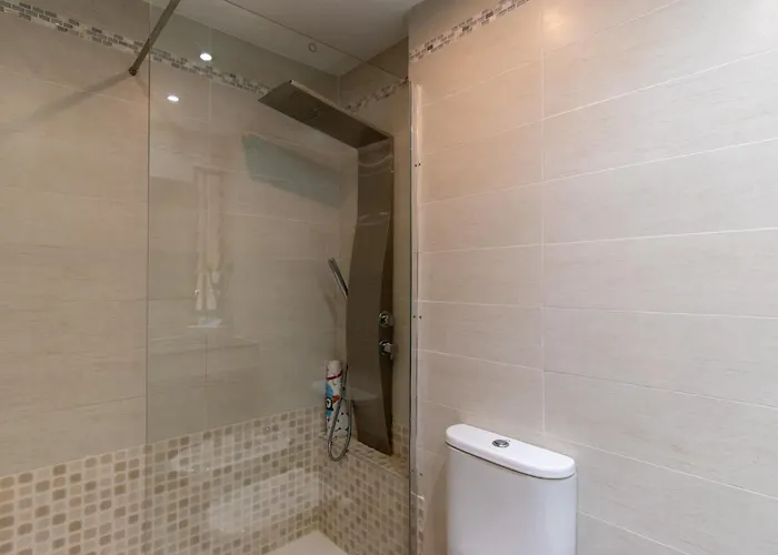 Stunning 6 Bedroom Private Heated Pool Costa Adeje (Tenerife)