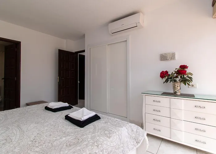 Villa Stunning 6 Bedroom Private Heated Pool Costa Adeje